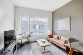 First Hill 1br w gym roof lounge nr Pioneer Sq SEA-536